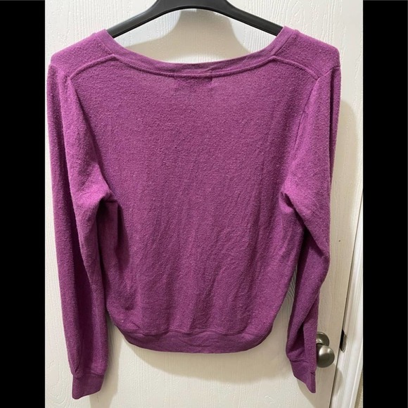 Wildfox‎ Deep V shirt NWT - Picture 2 of 5